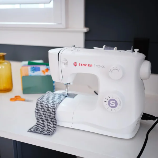 Máquina De Coser SINGER® M2405 - Imagen 4